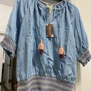 Brand new Sz Small Matilda Jane Chambray top